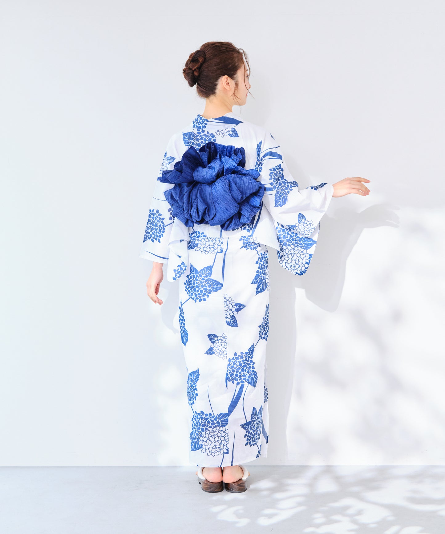 夏の端麗紫陽花