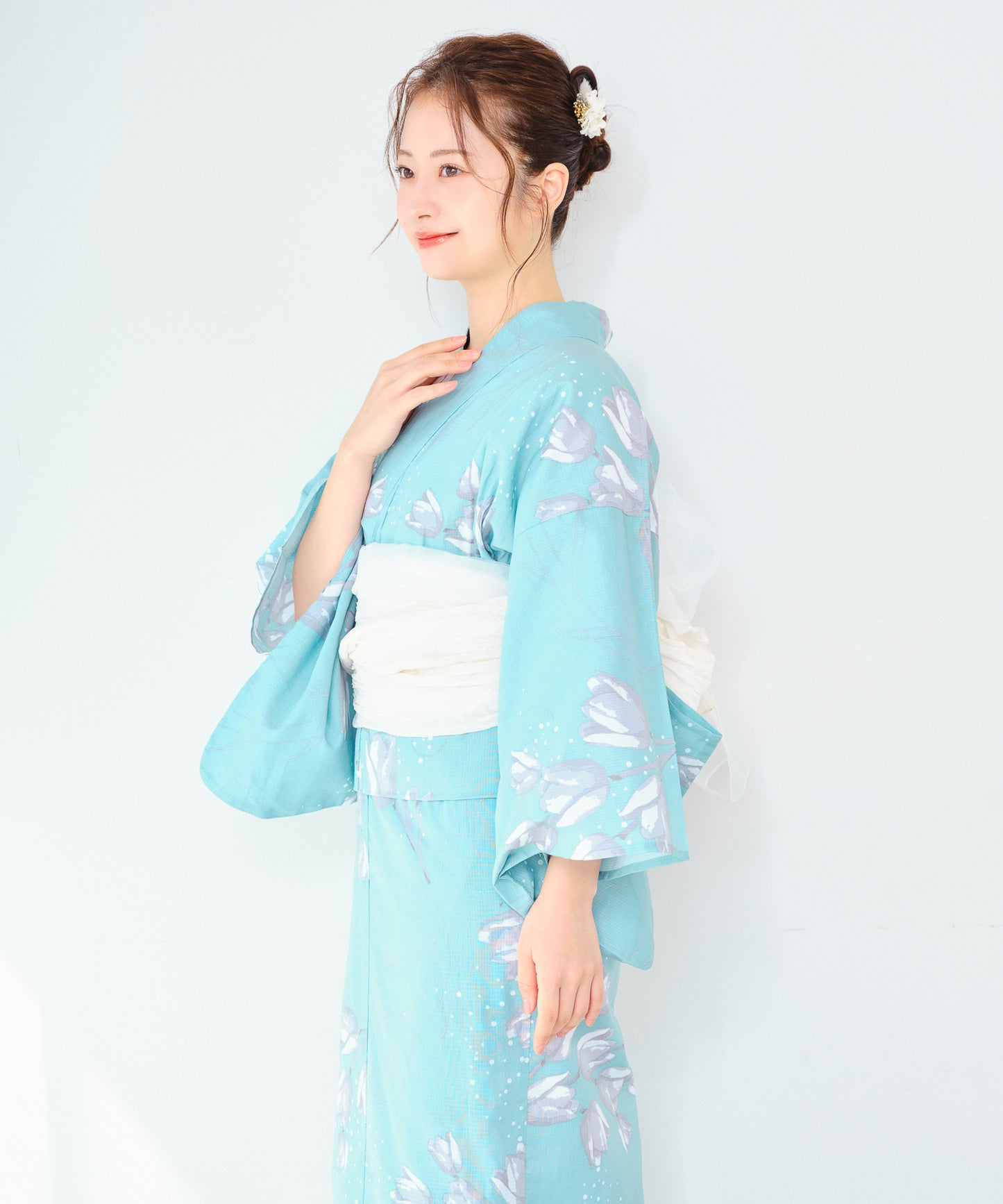 凛と舞うチューリップ