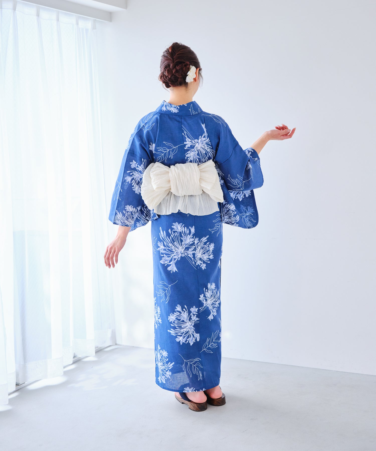 [浴衣一式] 宵に舞う紫君子蘭